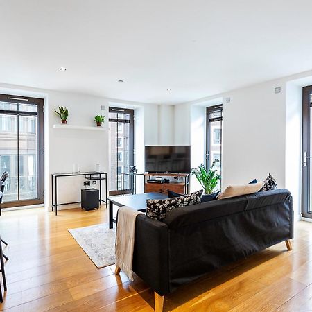Serene Cityscape - 2Br Luxury Westminster Apartment 런던 외부 사진