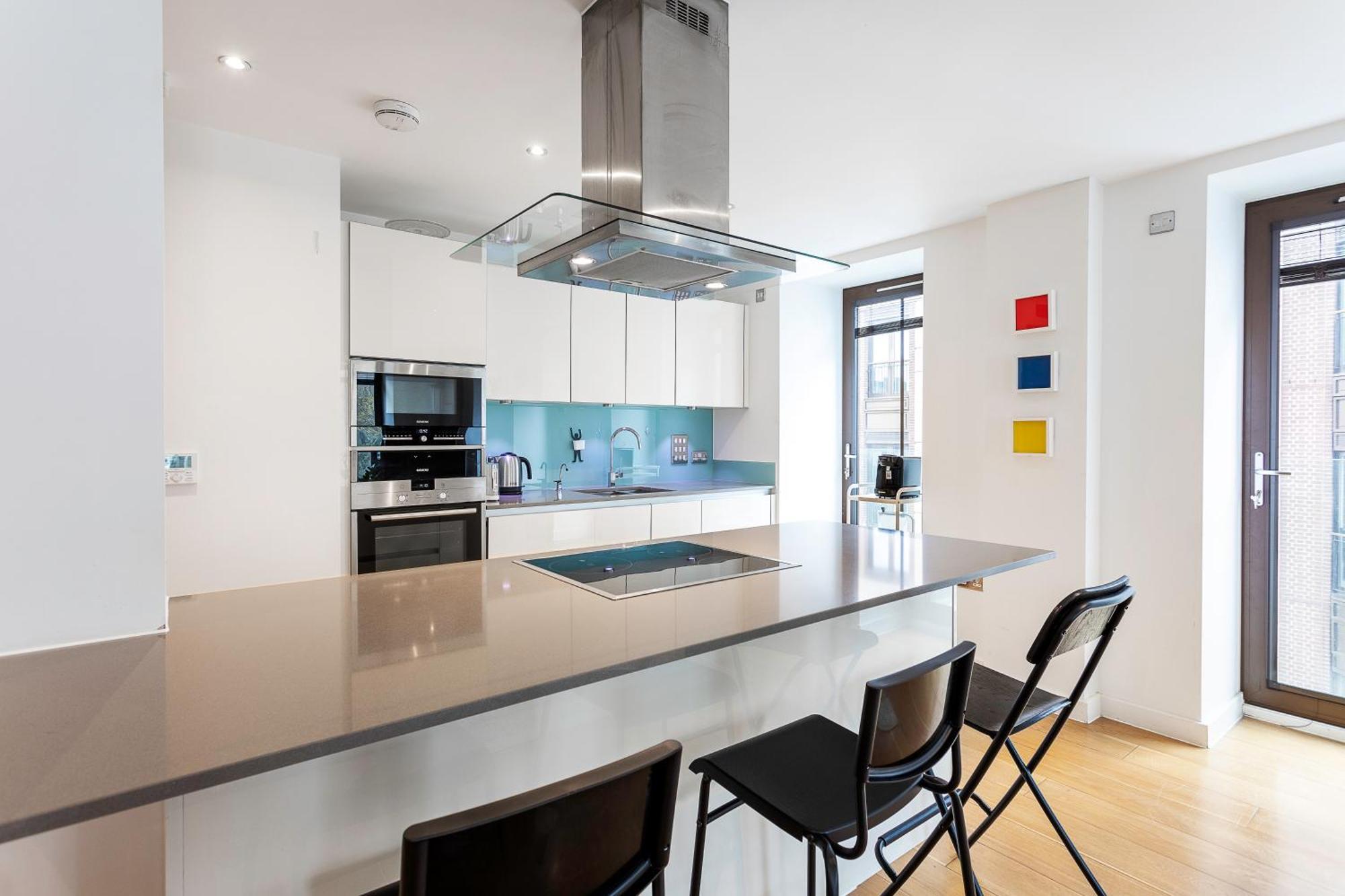 Serene Cityscape - 2Br Luxury Westminster Apartment 런던 외부 사진