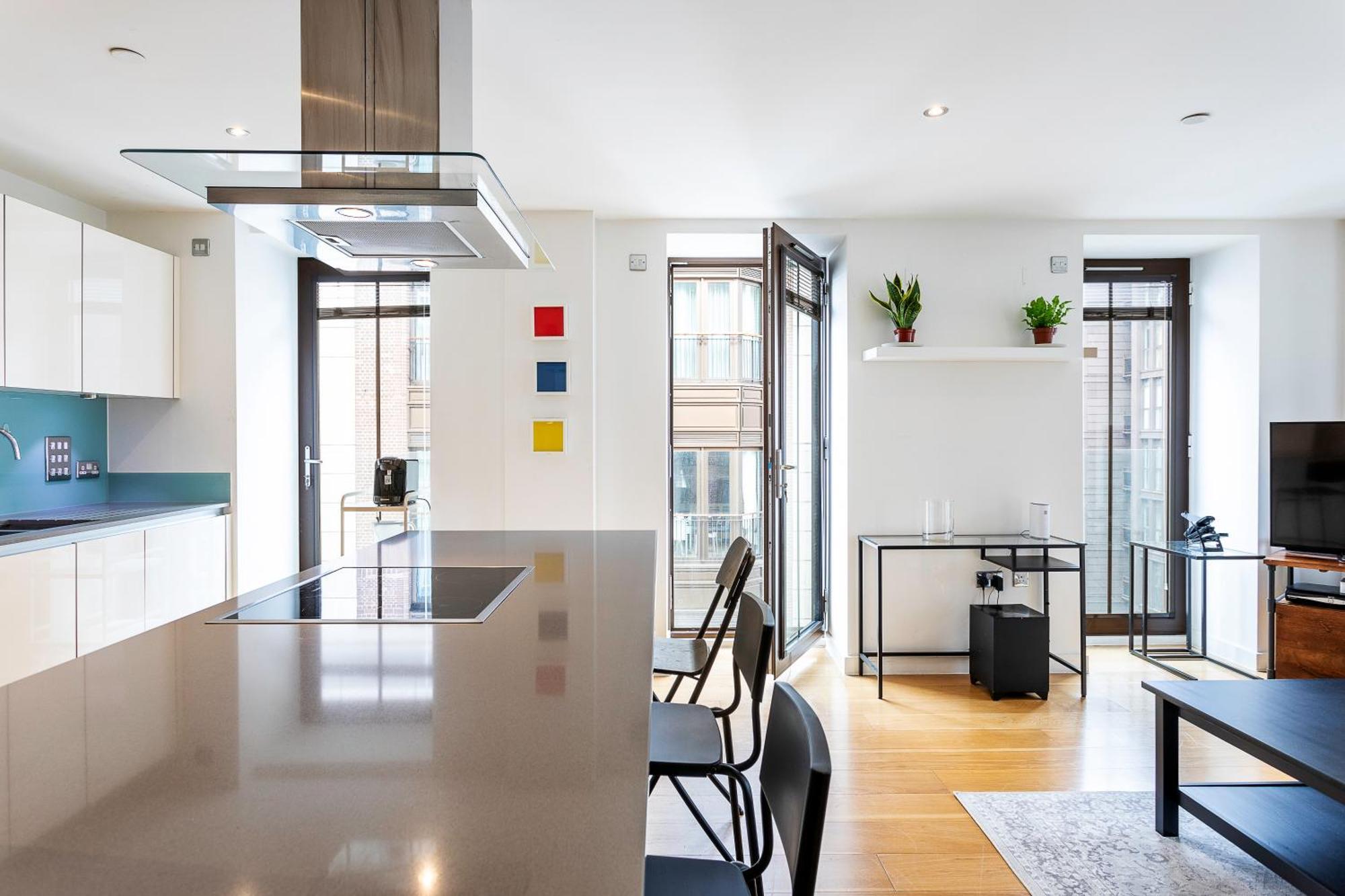 Serene Cityscape - 2Br Luxury Westminster Apartment 런던 외부 사진